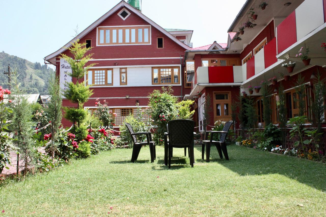 Walisons Hotel Srīnagar Exteriér fotografie